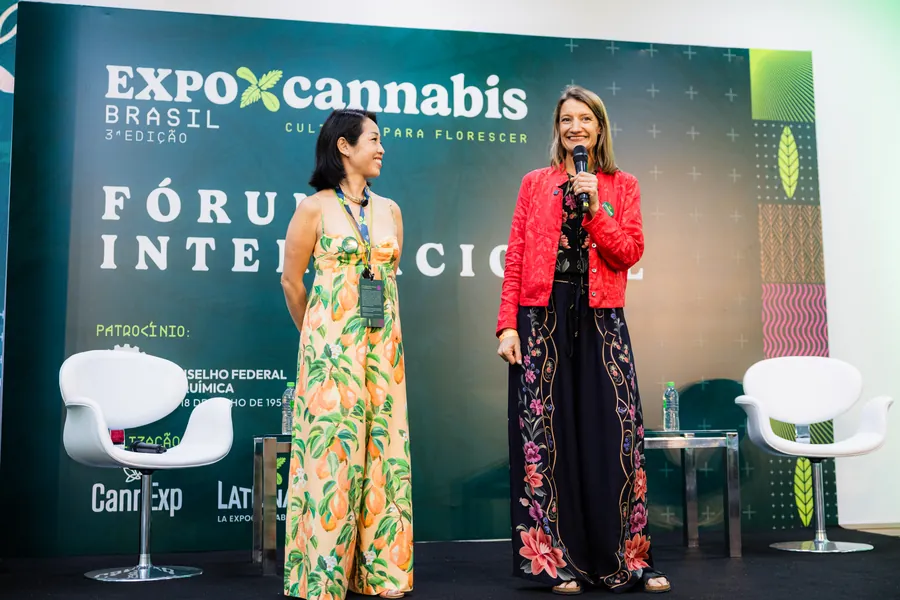 Palestrantes no Fórum Internacional